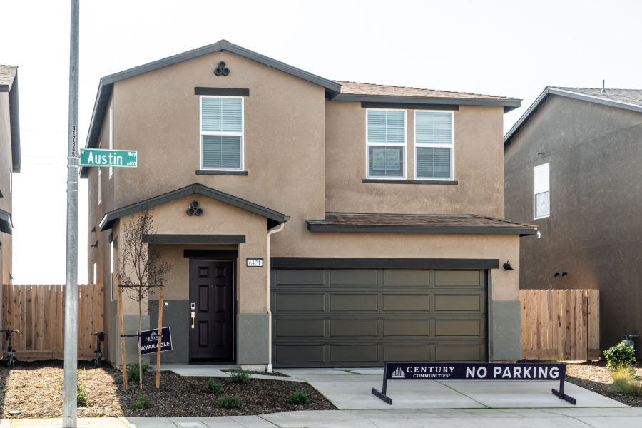 0049 6421 W Austin Way