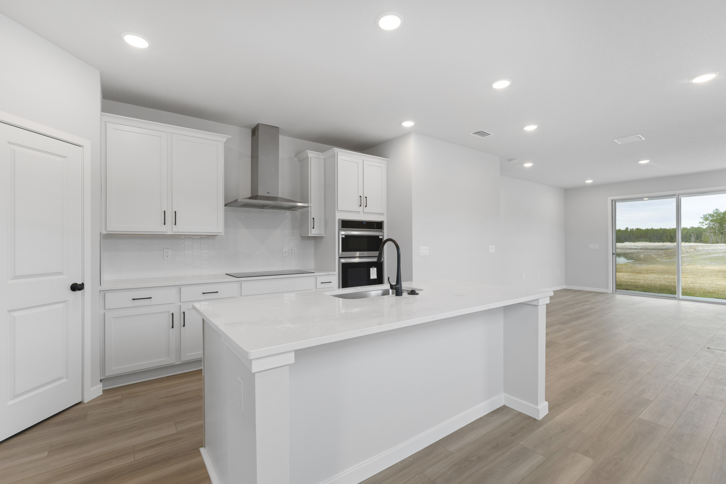 Lot 140 Chef's Kitchen with Island at The Preserve at Camden Woods