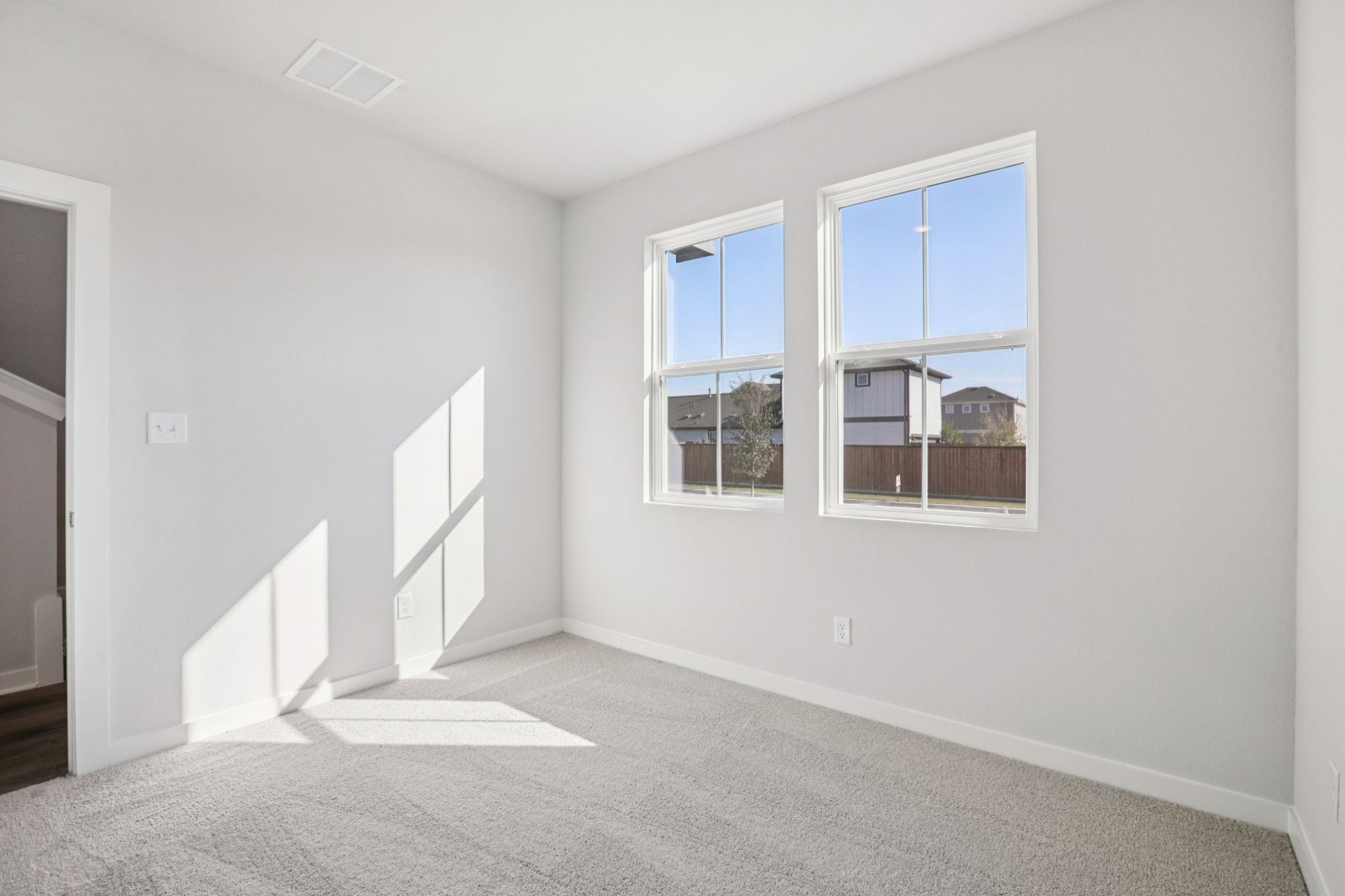 A room with windows.