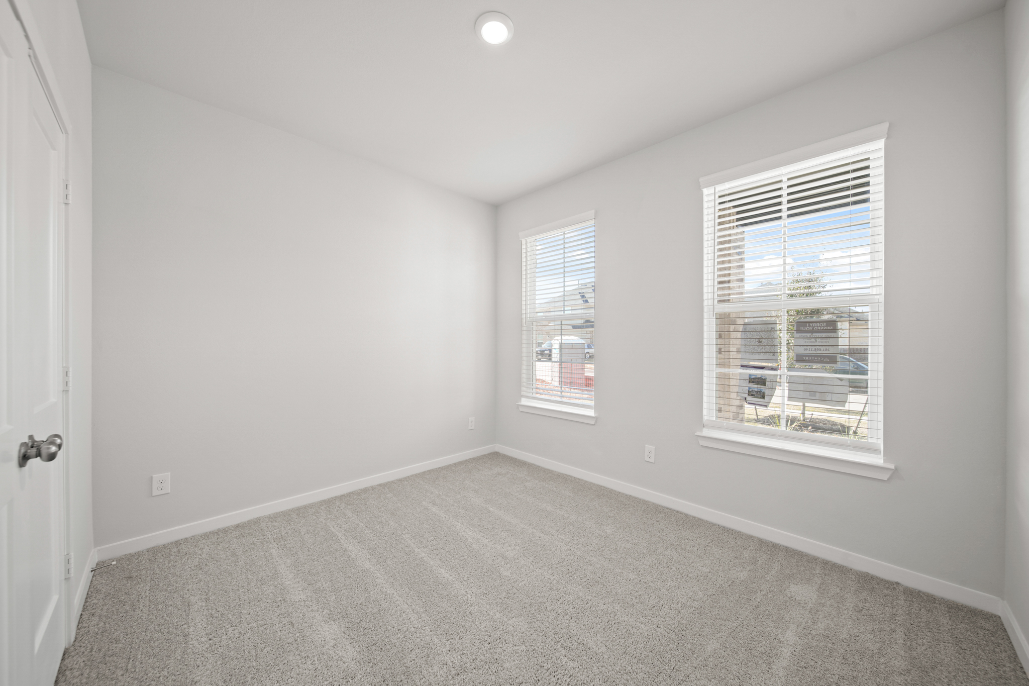 A room with windows.